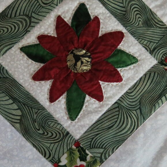 Handmade Quilted Red Green Floral Poinsettia Gold Edge Geometric Table Runner - Picture 2 of 6